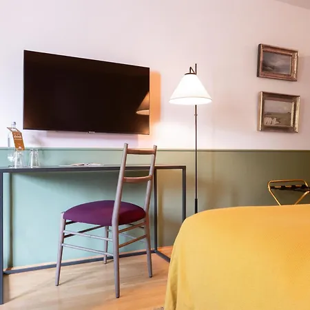Henri Hotel 4*