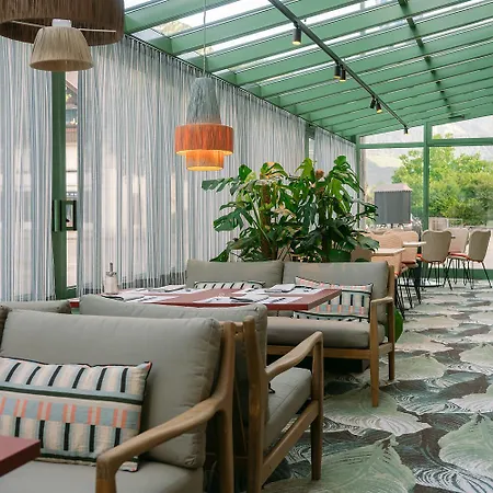 Hotel Henri 4*