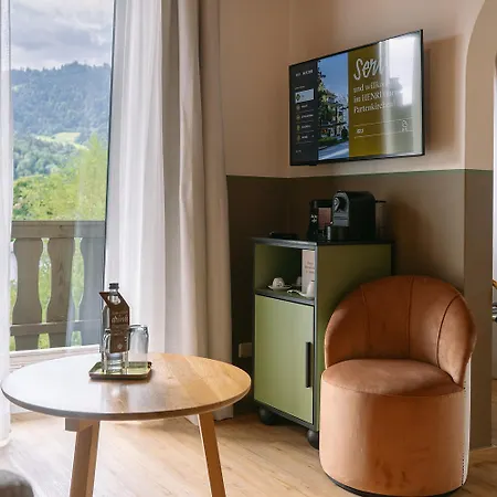 Henri Hotel 4*