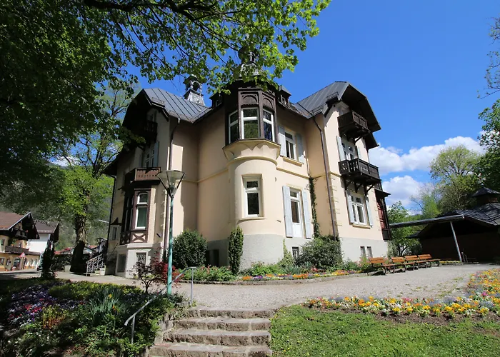 Ξενοδοχείο Henri 4*